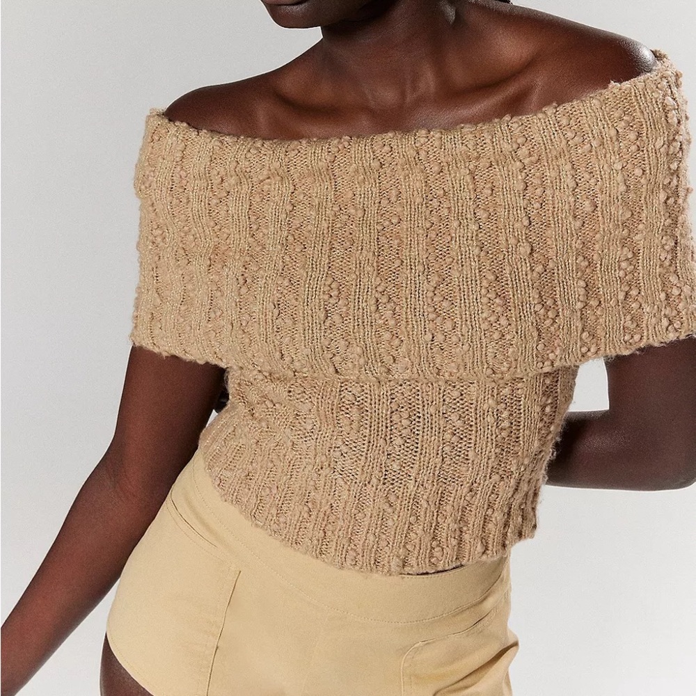 NWOT UO Silence + Noise Starlet Off-The-Shoulder Knit Top